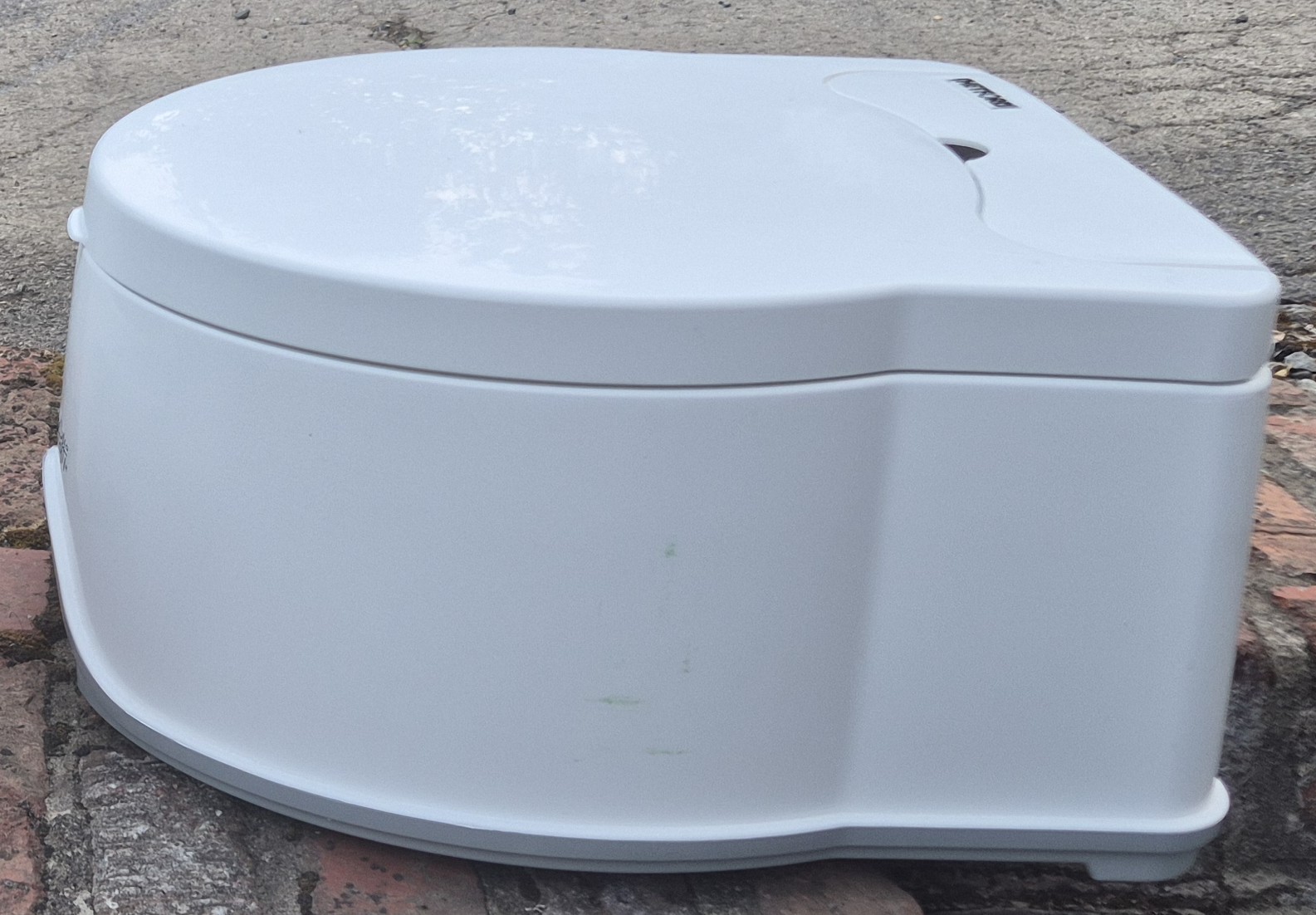 Toilette Frischwassertank